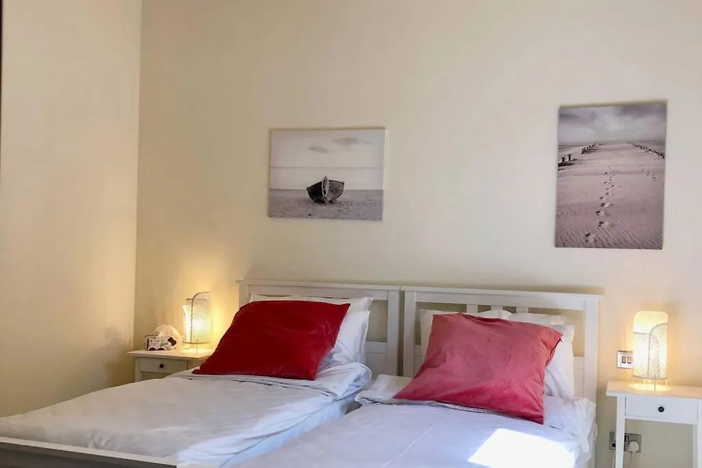 2 Bedroom Old Town Garden Apartment - The 108 Residences Dubai 0*,